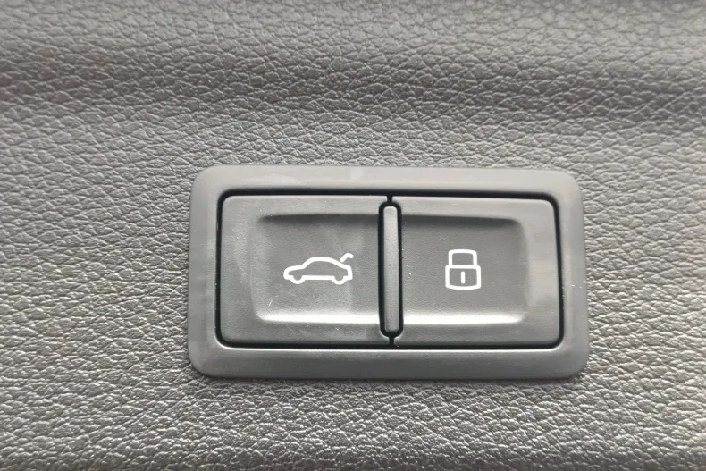 Audi Q3 din 2021 cu 83.650 km - oferta AUD213027 - foto 8