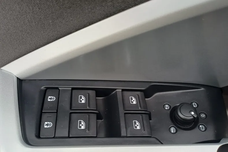 Audi Q3 din 2021 cu 83.650 km - oferta AUD213027 - foto 13