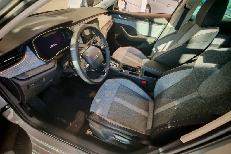 Skoda Octavia din 2025 cu 3.239 km - oferta SKO213044 - foto 10