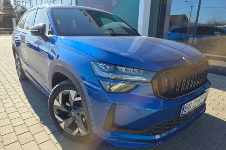 Skoda Kodiaq din 2025 cu 5.000 km - oferta SKO213045 - foto 2