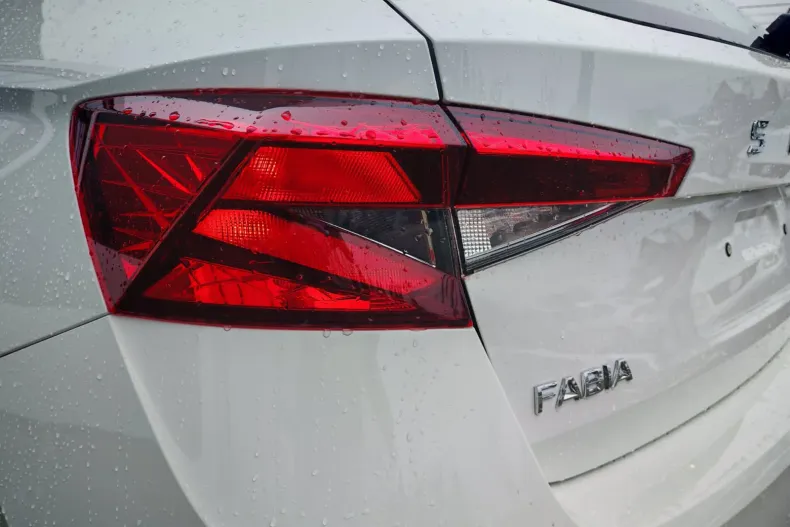 Skoda Fabia din 2026 cu 3 km - oferta SKO213047 - foto 12
