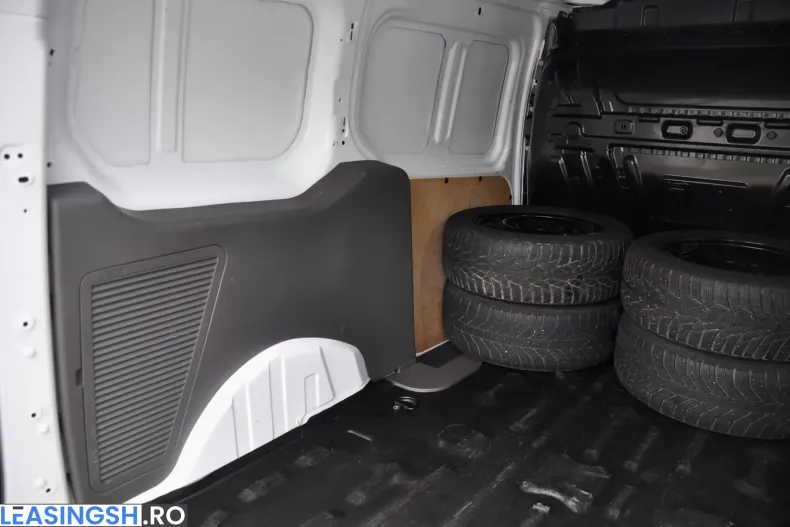 Ford Transit Connect din 2020 cu 110.579 km - oferta FOR213055 - foto 9