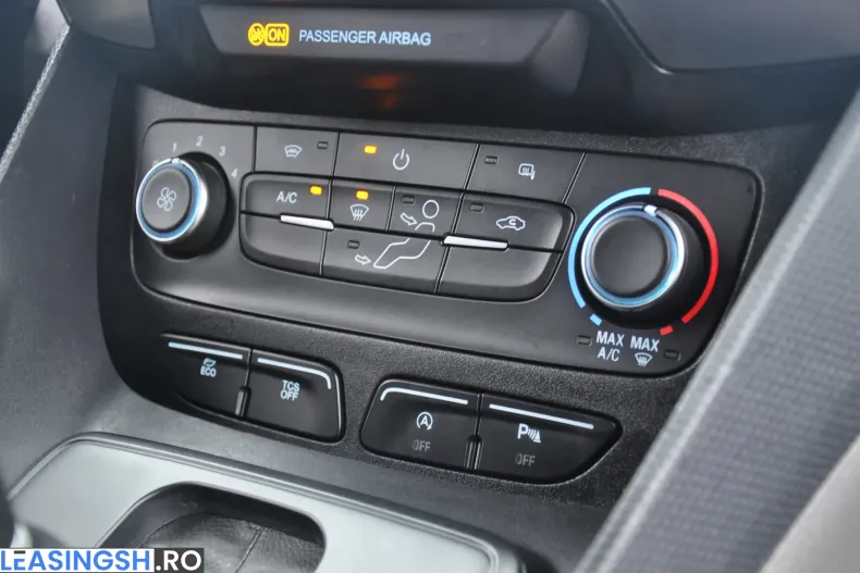 Ford Transit Connect din 2020 cu 110.579 km - oferta FOR213055 - foto 21