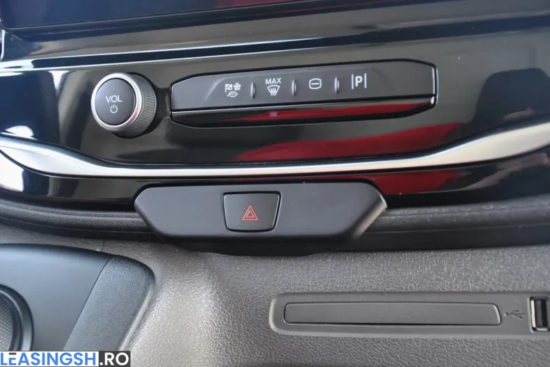 Ford Transit din 2023 cu 11.797 km - oferta FOR213057 - foto 21