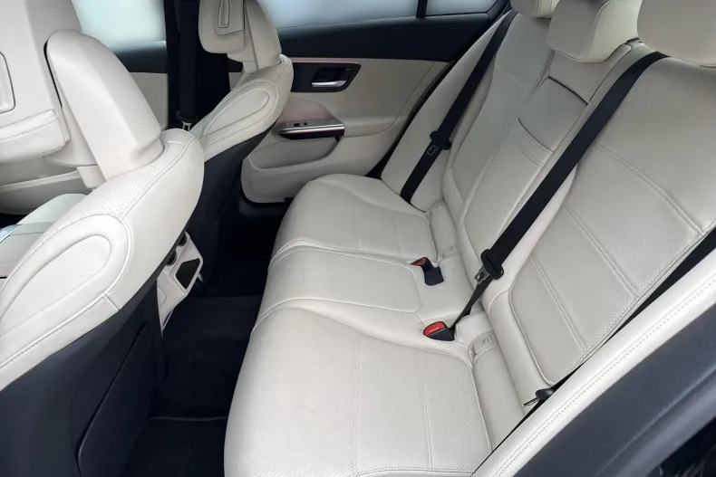 Mercedes-Benz C din 2024 cu 10.563 km - oferta MER213061 - foto 15