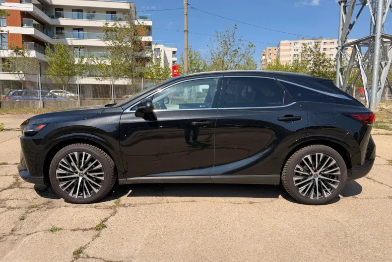 Lexus Seria RX din 2024 cu 6.280 km - oferta LEX213083 - foto 5