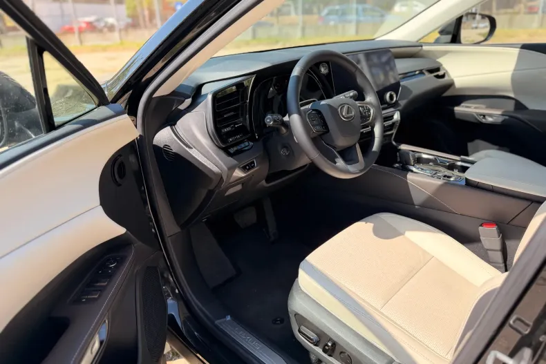 Lexus Seria RX din 2024 cu 6.280 km - oferta LEX213083 - foto 9