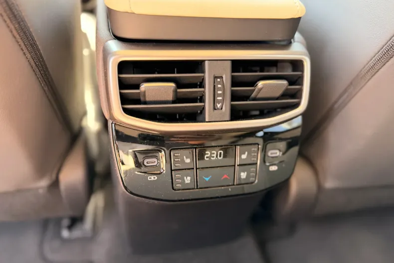 Lexus Seria RX din 2024 cu 6.280 km - oferta LEX213083 - foto 18
