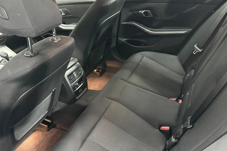 BMW 320d (Seria 3) din 2020 cu 84.997 km - oferta BMW213096 - foto 12