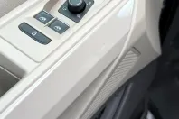 Volkswagen Multivan din 2023 cu 82.657 km - oferta VOL213100 - foto 9