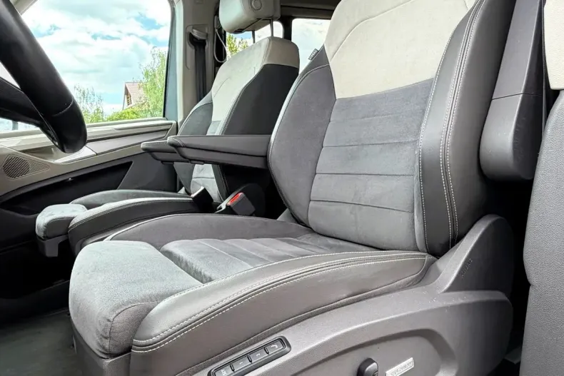 Volkswagen Multivan din 2023 cu 82.657 km - oferta VOL213100 - foto 11