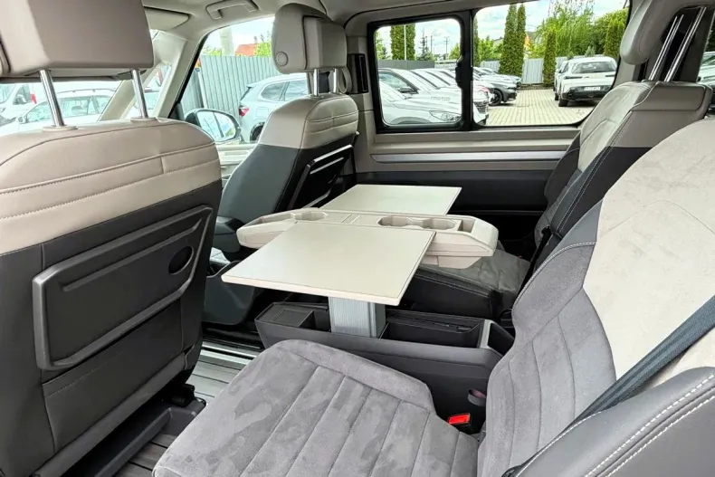 Volkswagen Multivan din 2023 cu 82.657 km - oferta VOL213100 - foto 18