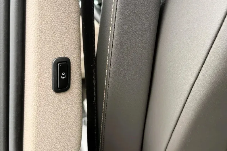 Volkswagen Multivan din 2023 cu 82.657 km - oferta VOL213100 - foto 21
