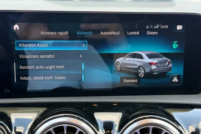 Mercedes-Benz A 200 (Clasa A) din 2021 cu 142.051 km - oferta MER213107 - foto 14