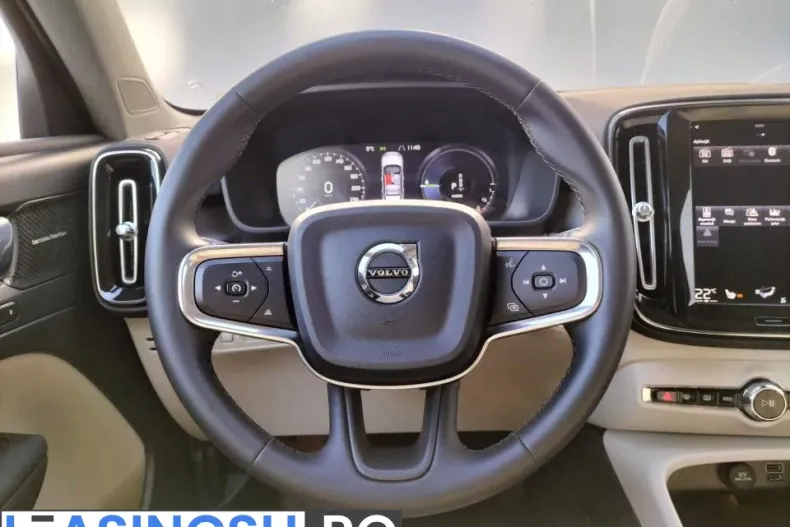 Volvo XC40 din 2023 cu 27.964 km - oferta VOL213118 - foto 11
