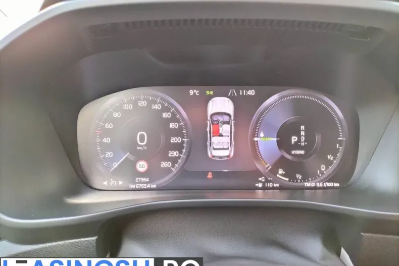 Volvo XC40 din 2023 cu 27.964 km - oferta VOL213118 - foto 13