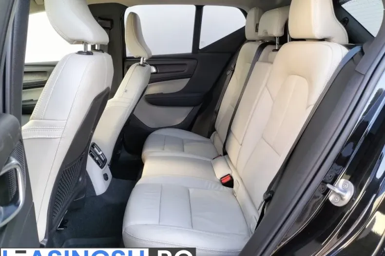 Volvo XC40 din 2023 cu 27.964 km - oferta VOL213118 - foto 19