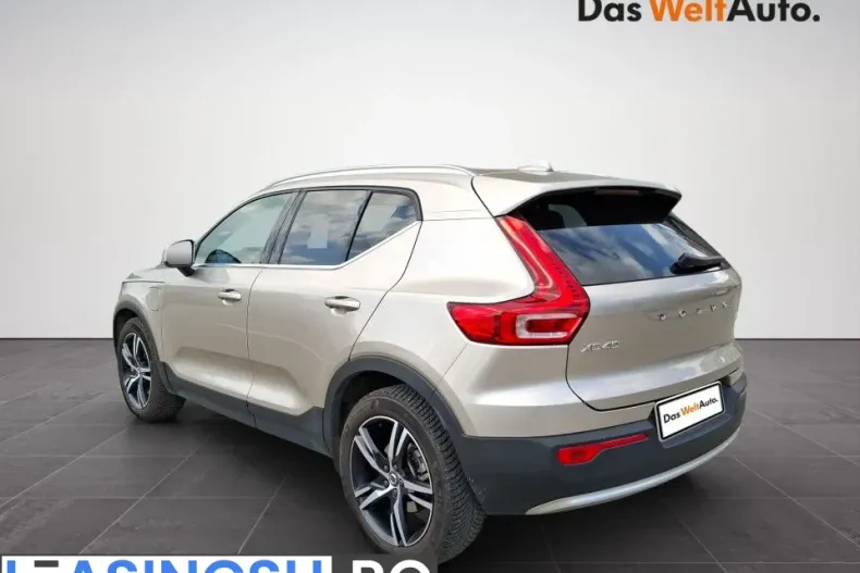 Volvo XC40 din 2023 cu 28.740 km - oferta VOL213122 - foto 4
