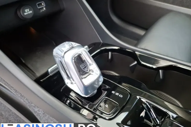 Volvo XC40 din 2023 cu 28.740 km - oferta VOL213122 - foto 17