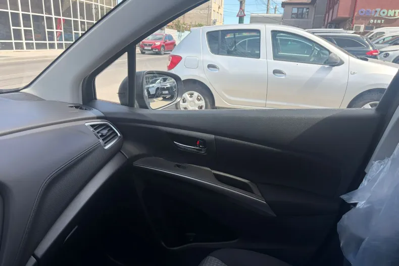 Suzuki S-Cross din 2026 cu 4 km - oferta SUZ213127 - foto 6