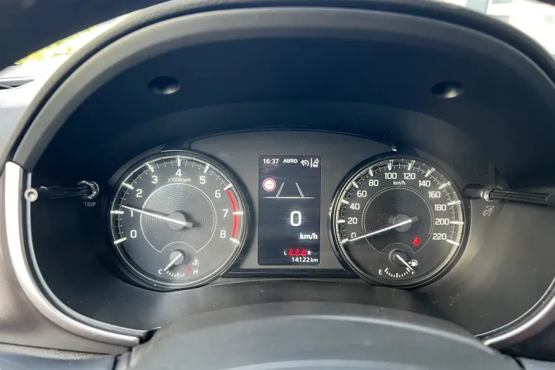 Suzuki Vitara din 2024 cu 14.122 km - oferta SUZ213130 - foto 8