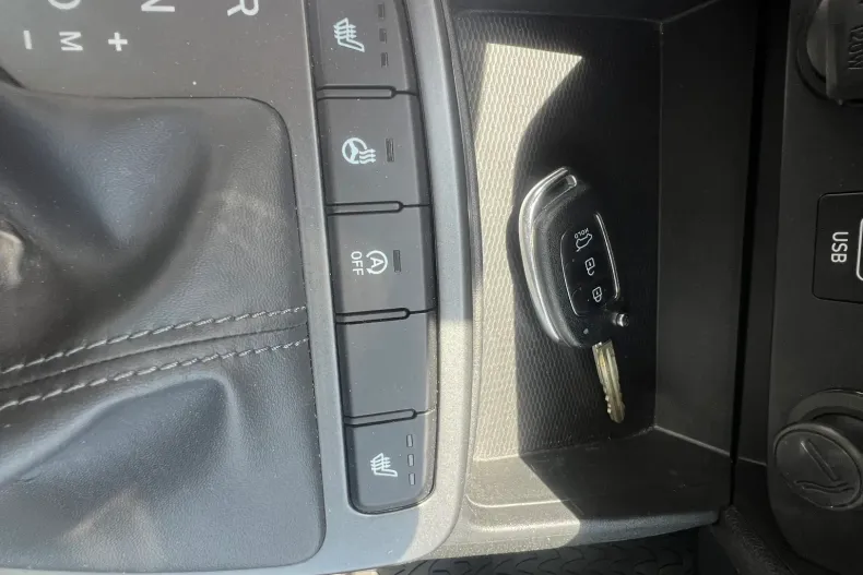 Hyundai i10 din 2022 cu 13.448 km - oferta HYU213131 - foto 12