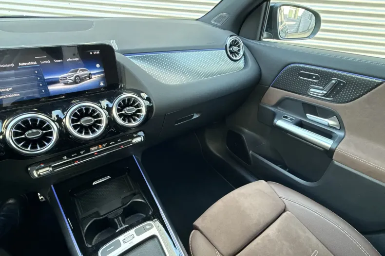 Mercedes-Benz GLA din 2025 cu 3.197 km - oferta MER213135 - foto 8