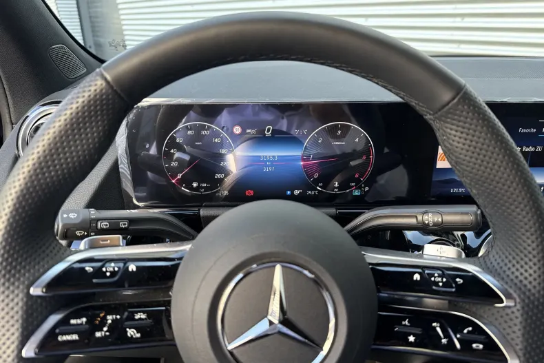 Mercedes-Benz GLA din 2025 cu 3.197 km - oferta MER213135 - foto 9
