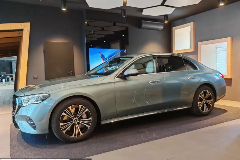 Mercedes-Benz E din 2025 cu 1 km - oferta MER213137 - foto 9