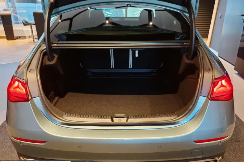 Mercedes-Benz E din 2025 cu 1 km - oferta MER213137 - foto 17