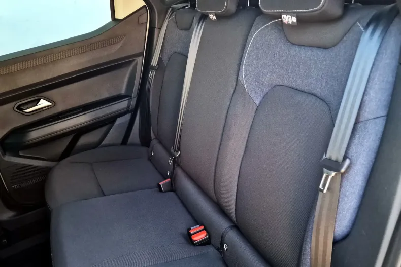 Dacia Duster din 2024 cu 13 km - oferta DAC213140 - foto 13