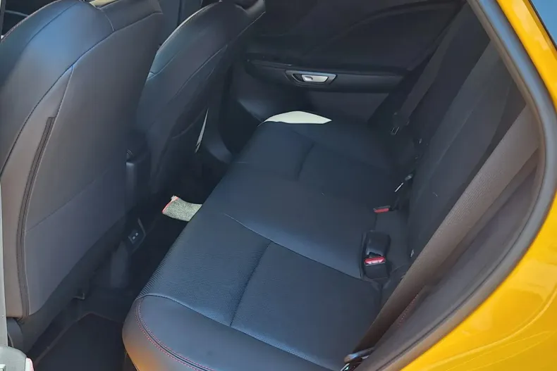 Lexus LBX din 2025 cu 100 km - oferta LEX213166 - foto 9