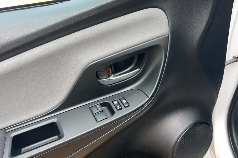 Toyota Yaris din 2020 cu 179.000 km - oferta TOY213171 - foto 30
