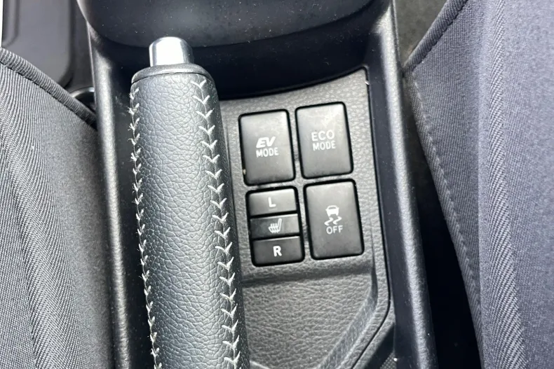 Toyota Yaris din 2020 cu 179.000 km - oferta TOY213171 - foto 33