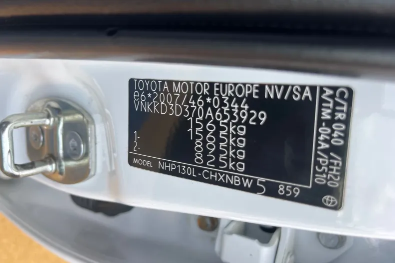 Toyota Yaris din 2020 cu 179.000 km - oferta TOY213171 - foto 40