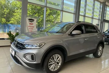 Volkswagen T-Roc din 2023 - oferta VOL213180