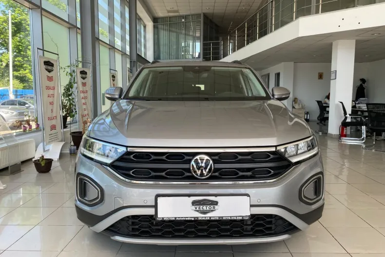 Volkswagen T-Roc din 2023 cu 66.200 km - oferta VOL213180 - foto 2