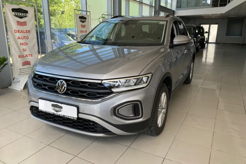 Volkswagen T-Roc din 2023 cu 66.200 km - oferta VOL213180 - foto 3