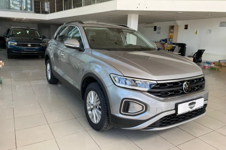 Volkswagen T-Roc din 2023 cu 66.200 km - oferta VOL213180 - foto 6