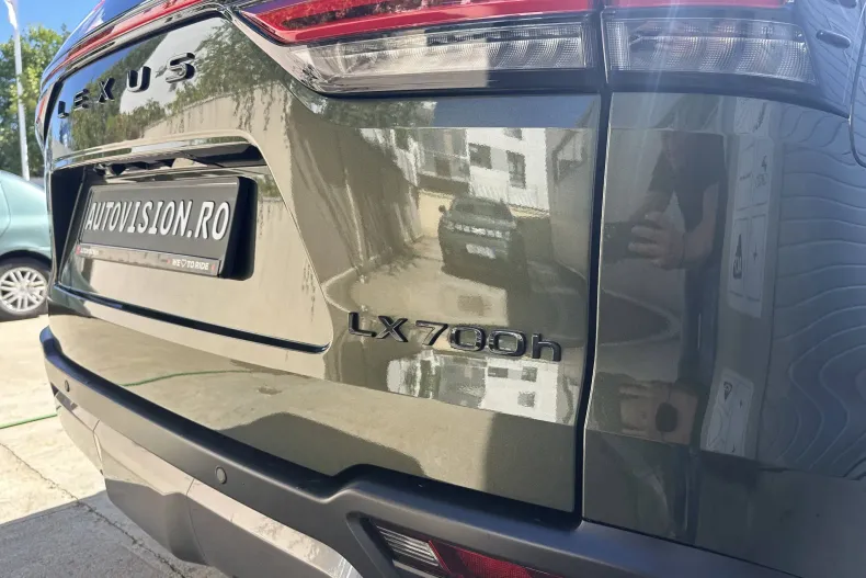 Lexus Seria LX din 2025 cu 10 km - oferta LEX213183 - foto 11