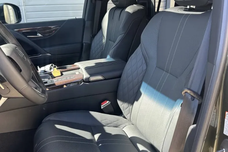 Lexus Seria LX din 2025 cu 10 km - oferta LEX213183 - foto 17