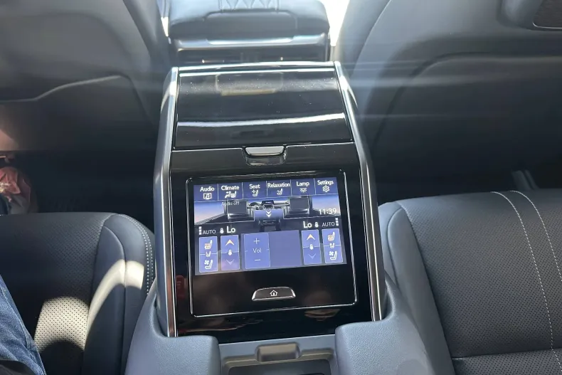 Lexus Seria LX din 2025 cu 10 km - oferta LEX213183 - foto 23