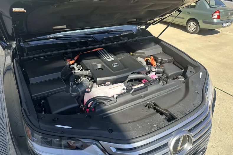 Lexus Seria LX din 2025 cu 10 km - oferta LEX213183 - foto 34
