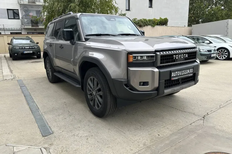 Toyota Land Cruiser 250 din 2024 cu 852 km - oferta TOY213185 - foto 4