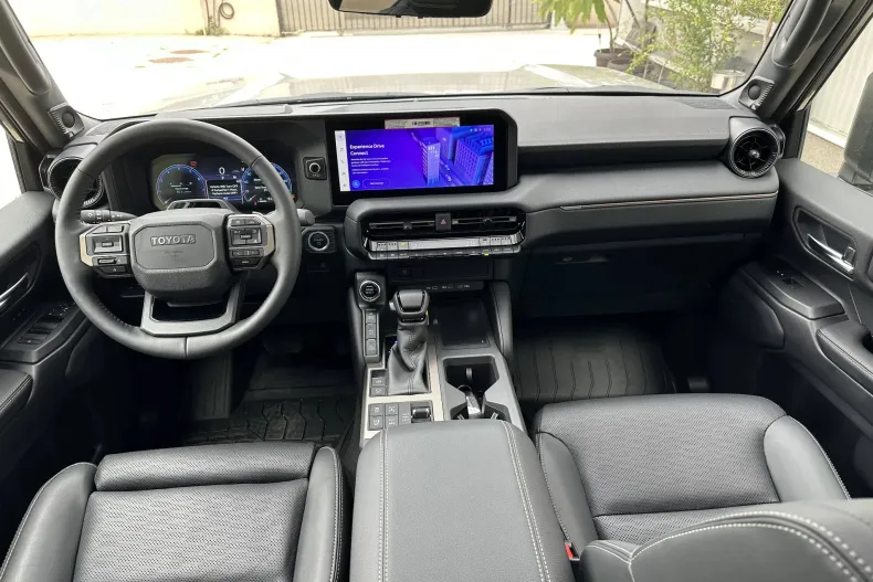 Toyota Land Cruiser 250 din 2024 cu 852 km - oferta TOY213185 - foto 19