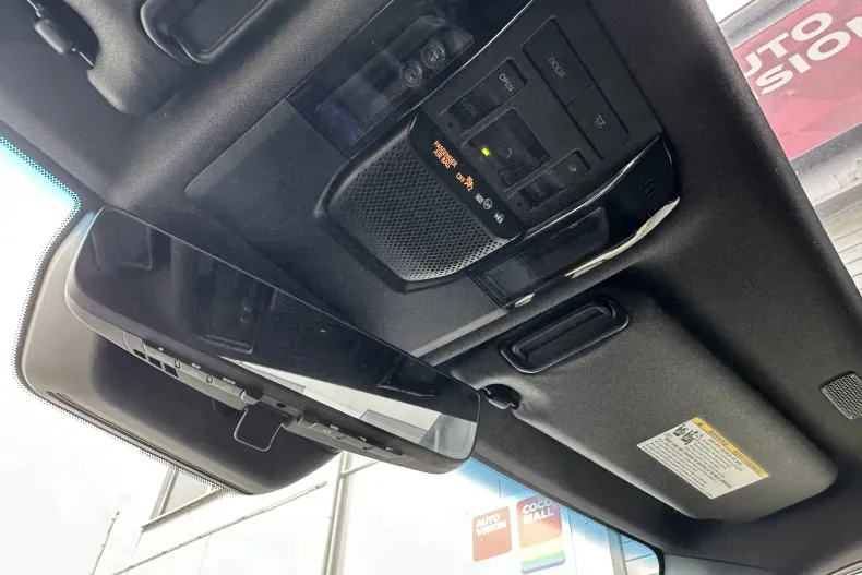 Toyota Land Cruiser 250 din 2024 cu 852 km - oferta TOY213185 - foto 25