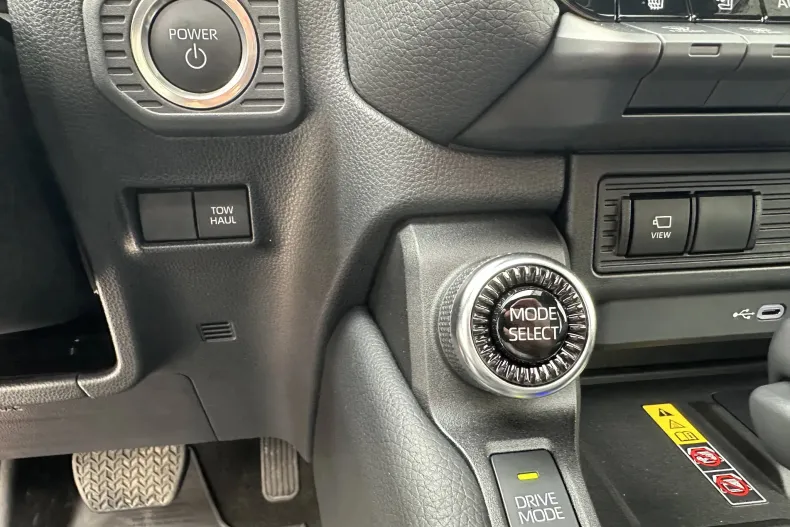 Toyota Land Cruiser 250 din 2024 cu 852 km - oferta TOY213185 - foto 26