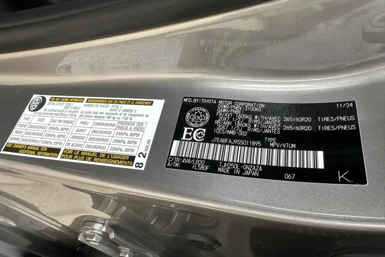 Toyota Land Cruiser 250 din 2024 cu 852 km - oferta TOY213185 - foto 29