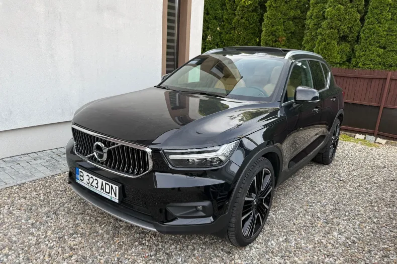 Volvo XC40 din 2021 cu 30.511 km - oferta VOL213190 - foto 1