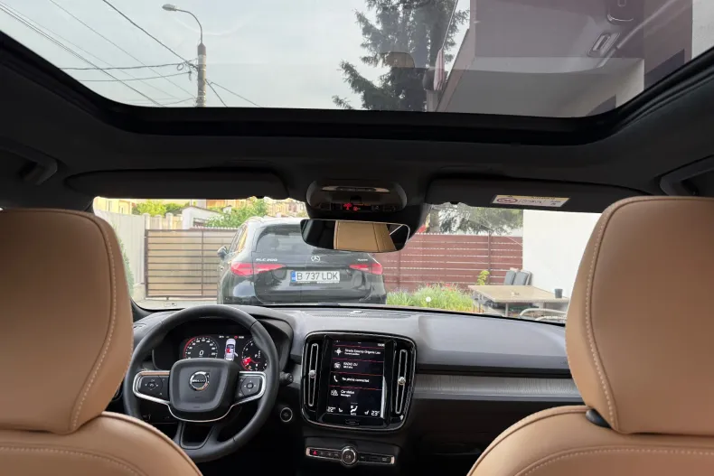 Volvo XC40 din 2021 cu 30.511 km - oferta VOL213190 - foto 19